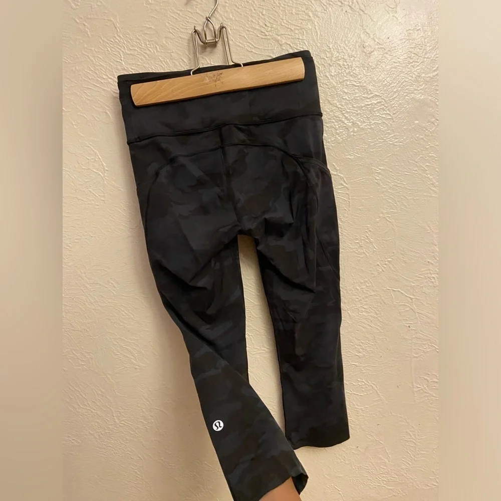 Lululemon Athletica cropped Leggings